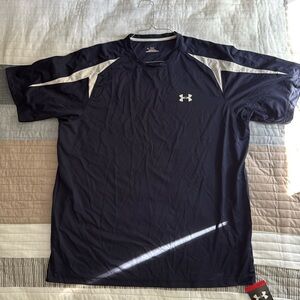 NEW with tags Under Armor Men’s XL Heat Gear T-shirt Navy